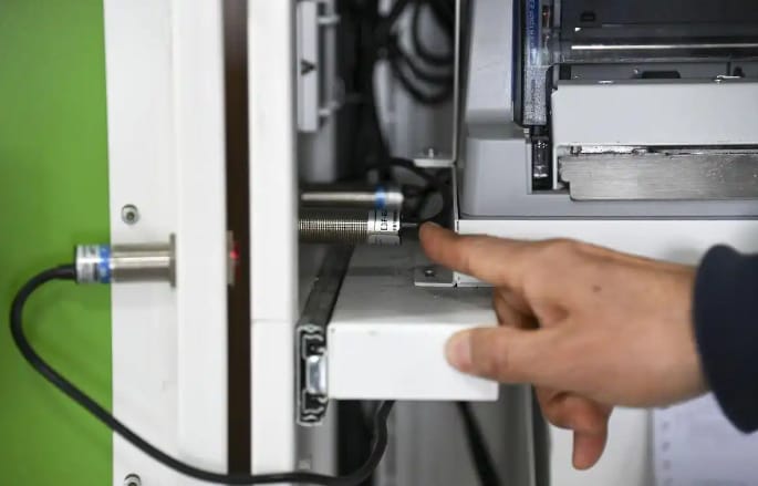 How does thermal paper printing work?